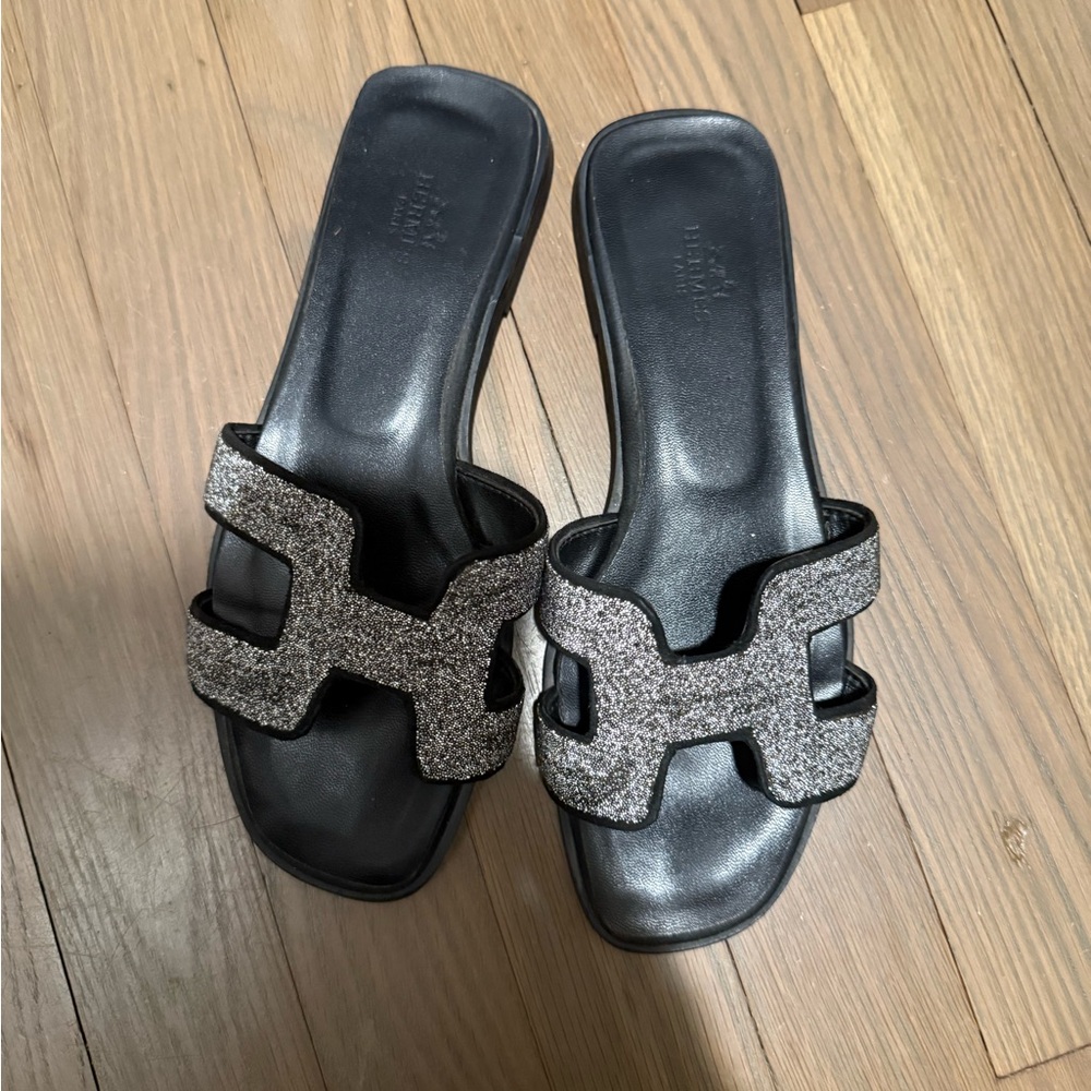 Elegant Black and Silver Women's Slide Sandals